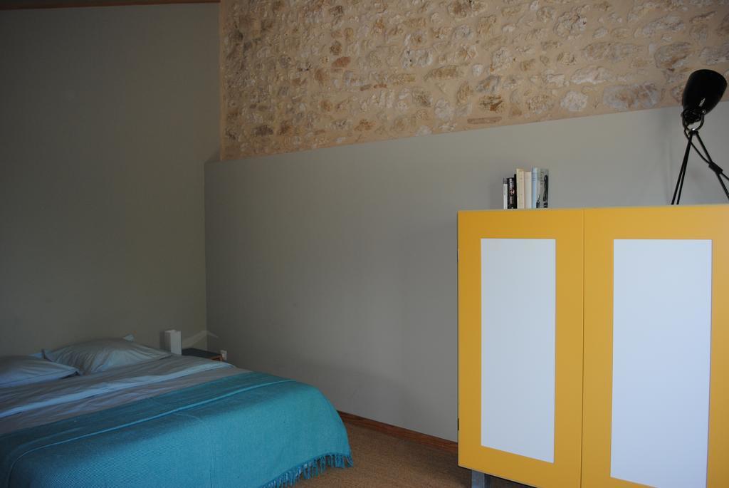 Les Foucauds Hotel Saint-Quentin-de-Caplong Cameră foto
