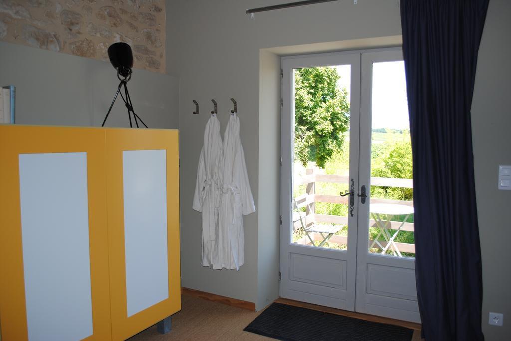 Les Foucauds Hotel Saint-Quentin-de-Caplong Cameră foto