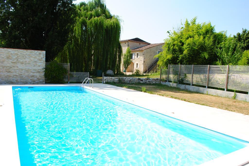 Les Foucauds Hotel Saint-Quentin-de-Caplong Exterior foto