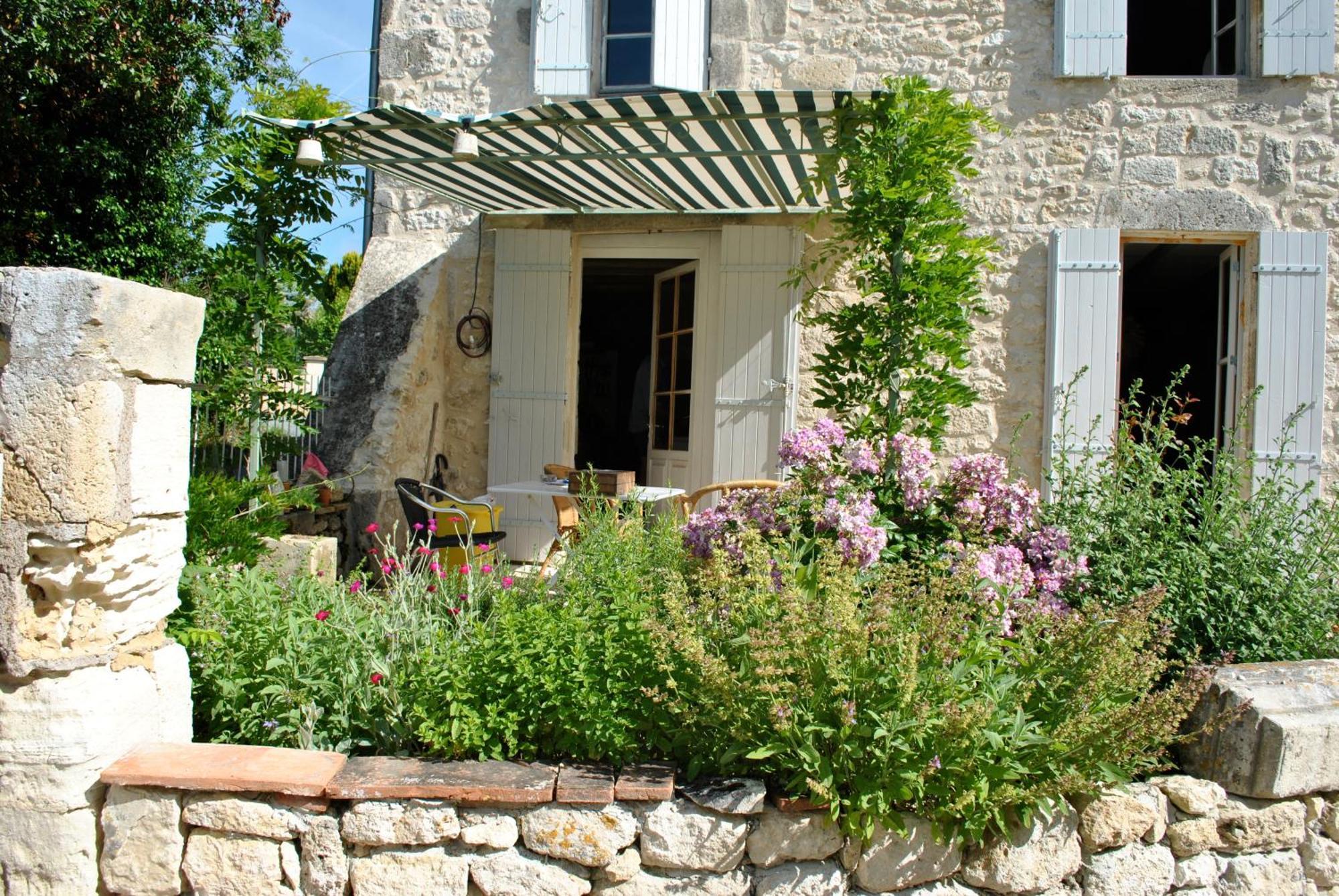 Les Foucauds Hotel Saint-Quentin-de-Caplong Exterior foto
