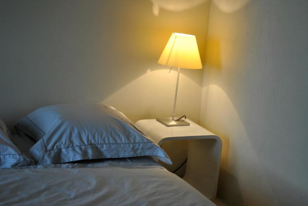 Les Foucauds Hotel Saint-Quentin-de-Caplong Cameră foto