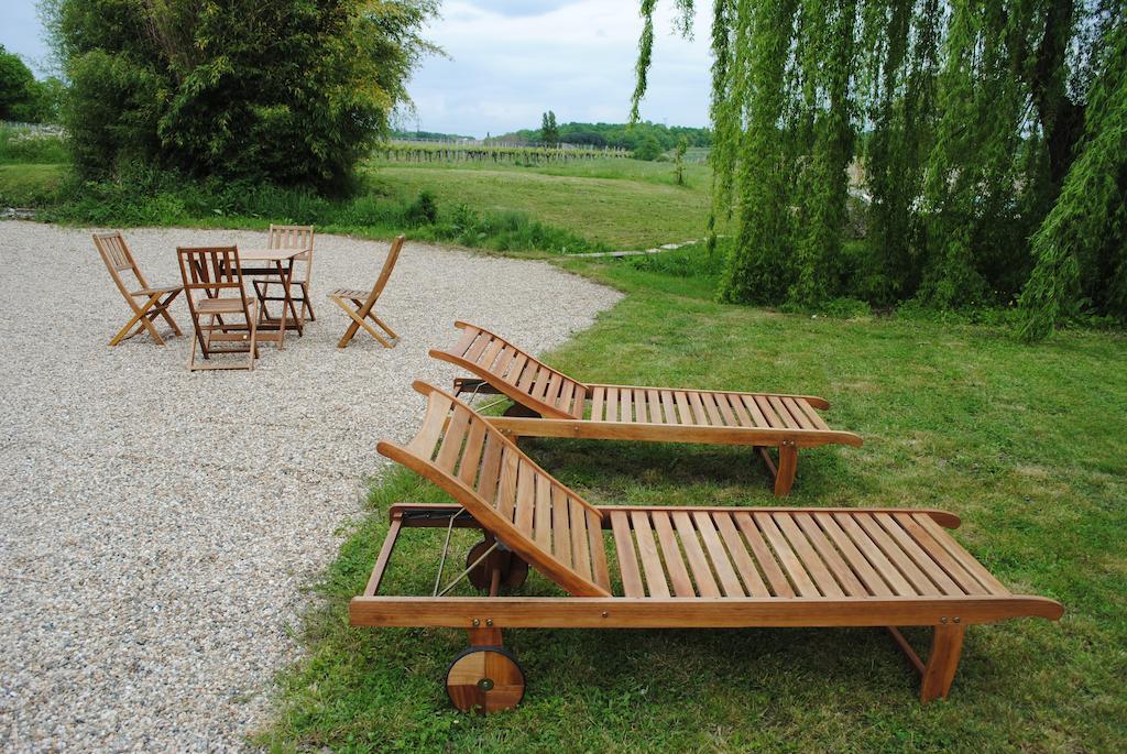Les Foucauds Hotel Saint-Quentin-de-Caplong Cameră foto