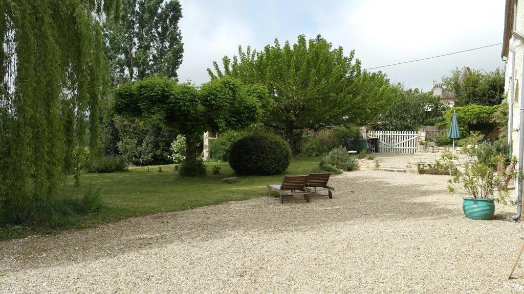Les Foucauds Hotel Saint-Quentin-de-Caplong Exterior foto